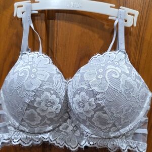 Elegant Lace Underwire Bra - Gray